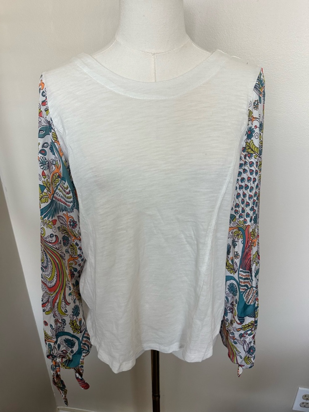 Anthropologie Maybelle Blouse XS Boho Peacock Floral Silk Satin Sleeve